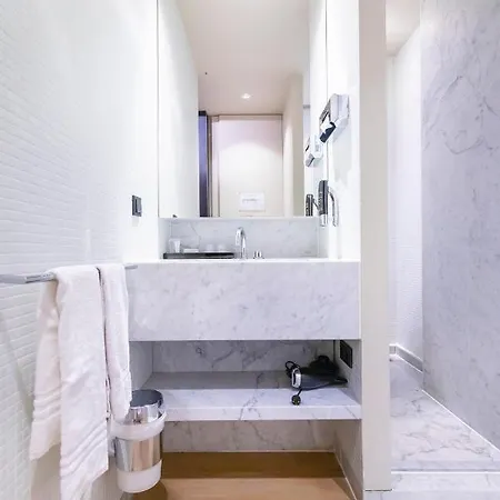 Amsterhome Hotel 3*