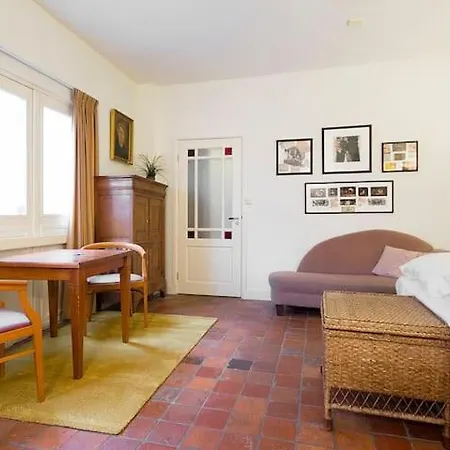 Bed & Breakfast Ground Floor Jordaan