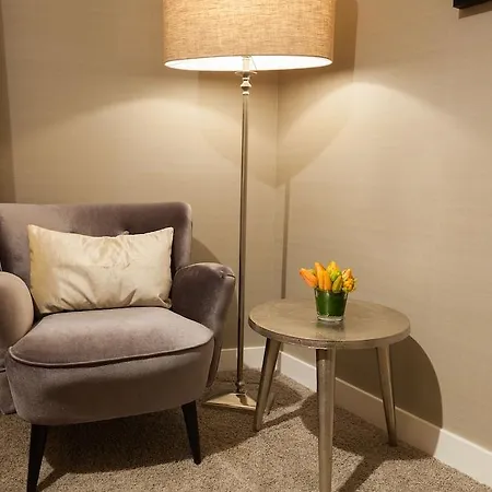 The Delphi - Townhouse فندق