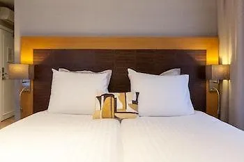 The Delphi - Townhouse فندق 4*