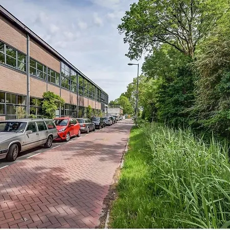 Oda ve Kahvaltı 28a5 With Free Parking Place *