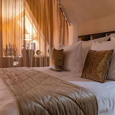 Hotel Luxury - Member Of Warwick 5*