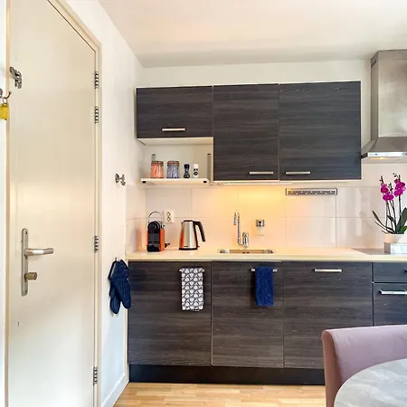 בית הארחה Artist House 3*