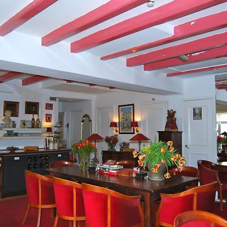 Отель House