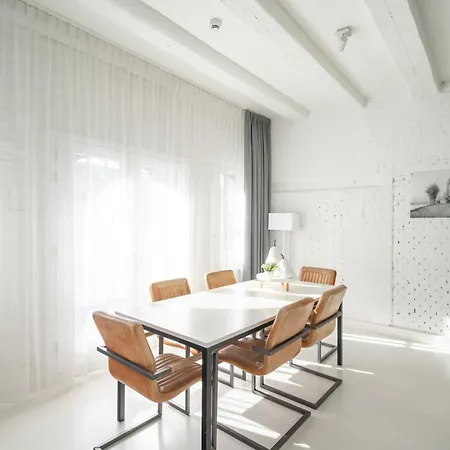Yays Salthouse Canal By Numa Apartahotel