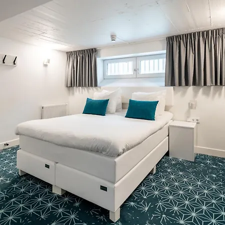 Yays Salthouse Canal By Numa Apartahotel 4*
