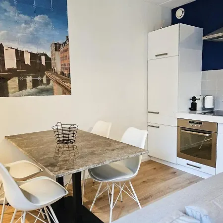 North Spacious For 6 Guests Lägenhet *
