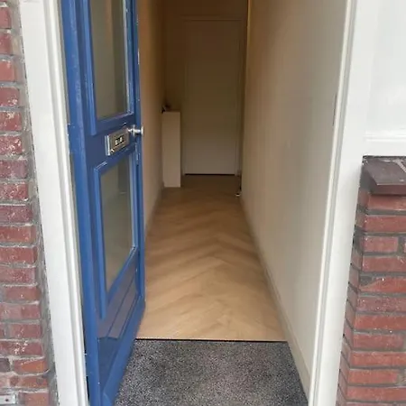 아파트 Luxe Bij Zuidas Met Tuin En Buitendouche 암스테르담