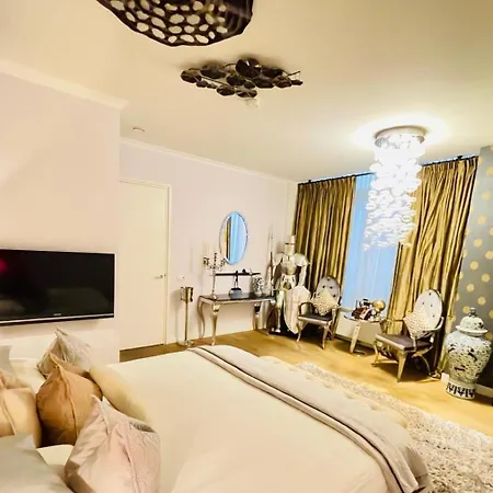 Apartmán Luxury Center With Canal View 1 Kingsize Bed And 1 Sleeping Sofa Amsterdam