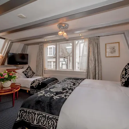 Ambassade Hotel 4*