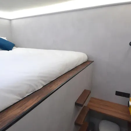 The Hyve Capsule Capsule hotel Amsterdam