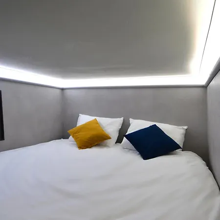 The Hyve Capsule *