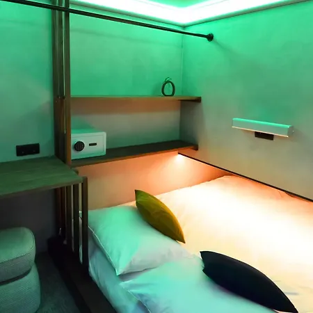 The Hyve Capsule Capsule hotel *