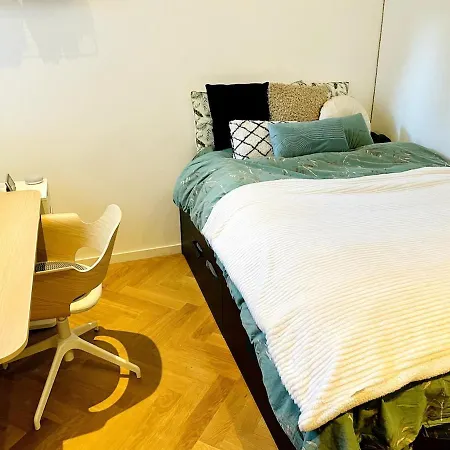 Spacious Familyhouse With Garden In Zuid *