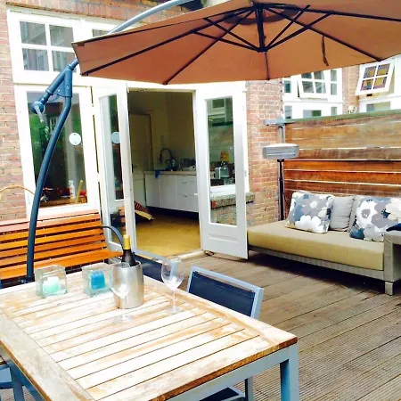 Spacious Familyhouse With Garden In Zuid