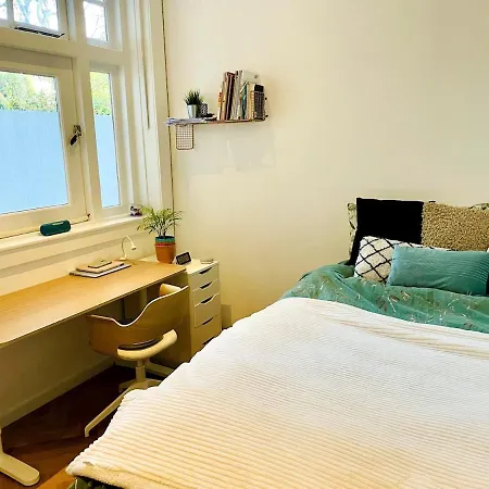 Spacious Familyhouse With Garden In Zuid * 阿姆斯特丹