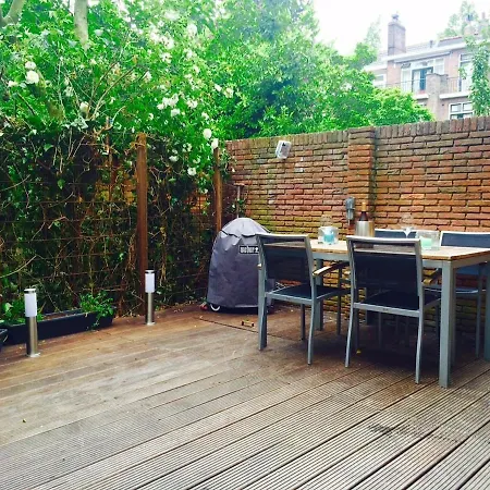 Spacious Familyhouse With Garden In Zuid *