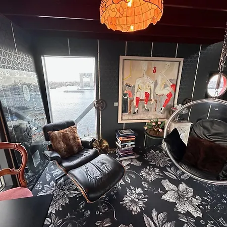 Hotell Crane Faralda