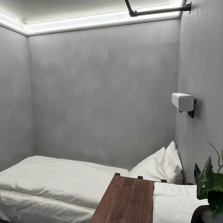 Capsule hotel The Hyve Capsule *