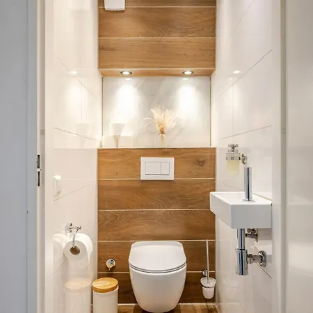 In 10 Minutes - Nearby Metro Homestay Amsterdam