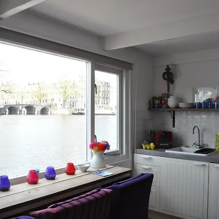 Hotel en barco Rent A Houseboat