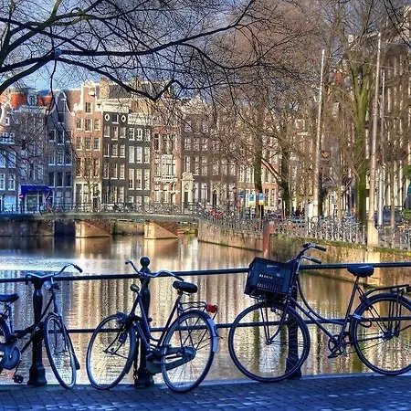 Quentin Arrive Hotell Amsterdam
