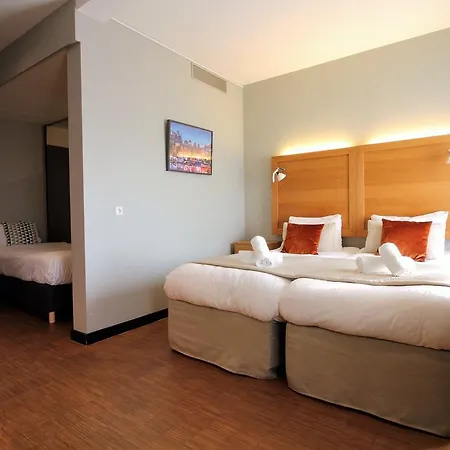 Hotel The Bank 3*