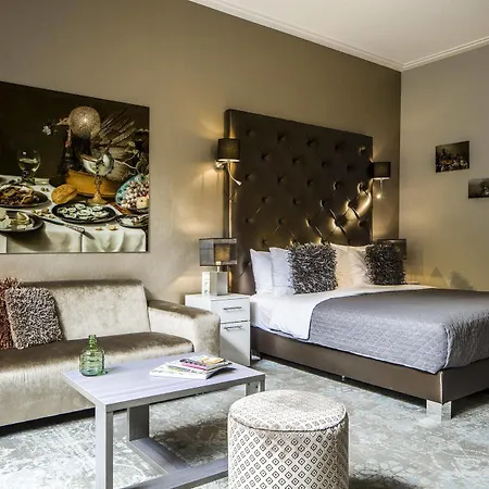 Luxury - Member Of Warwick Hotel 5*
