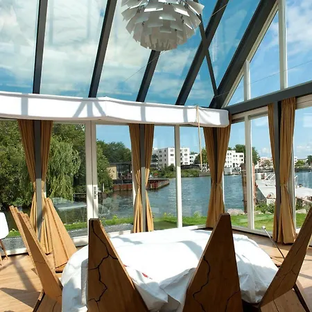The Panorama Bed and Breakfast 2*
