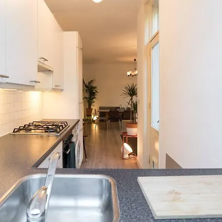 Amazing With Private Garden On Great Location Διαμέρισμα