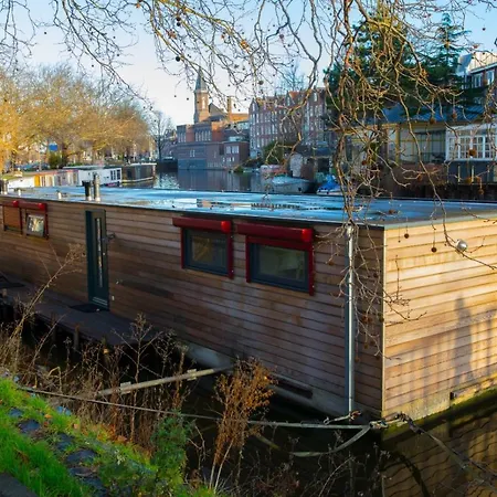Houseboat Piano Forte