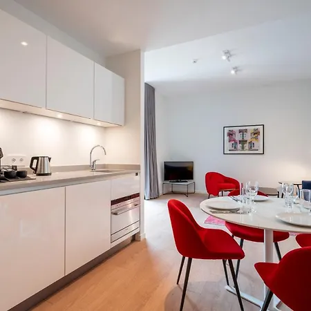 Premier Aparthotel