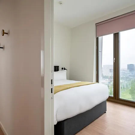 Premier Aparthotel