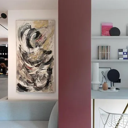 Conscious Museum Square Hotel 4*