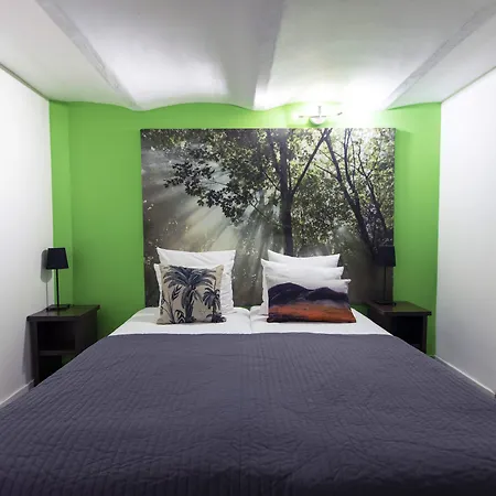 Hotel Quentin England 2*