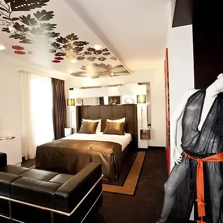 Westcord Fashion Hotel 4*
