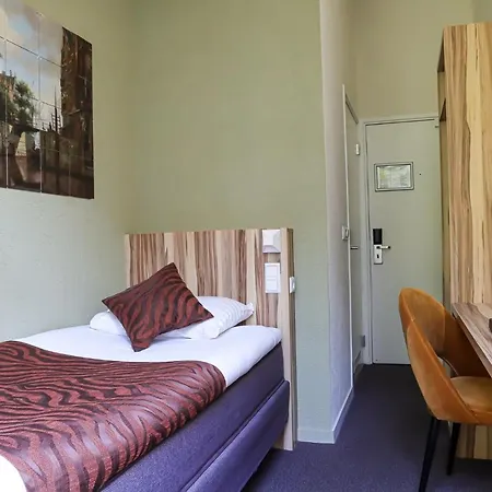 Asterisk, A Family Run Otel 3*