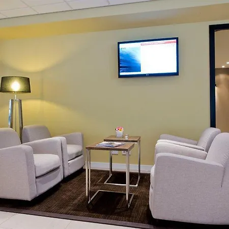 Отель Express - South By Ihg 3*
