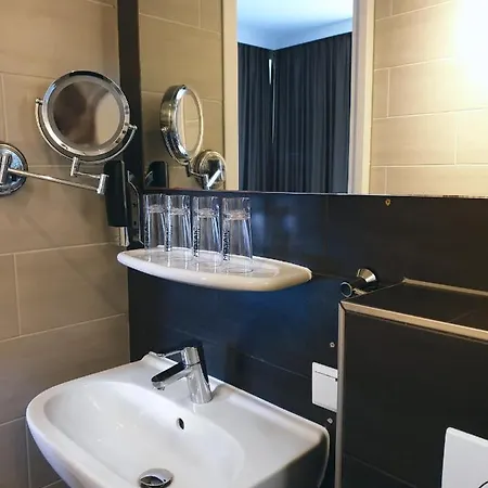 Mosaic Centre Hotel