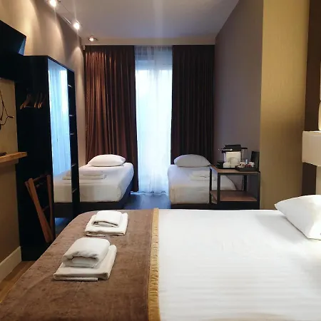Hotel Mosaic Centre 3*