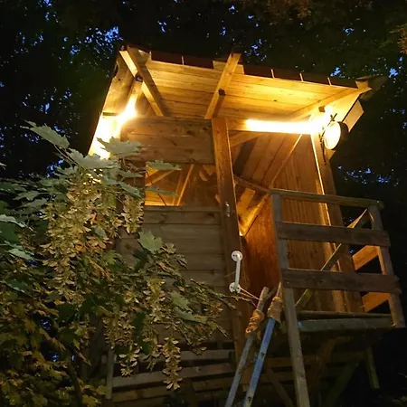 Treehouse ベッド・アンド・ブレックファスト