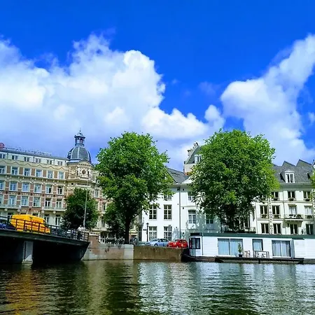 Rembrandt Square Boat Hotel en barco *
