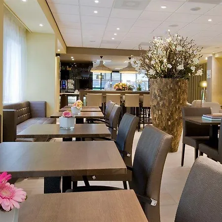 Hotel Express - South By Ihg 3*