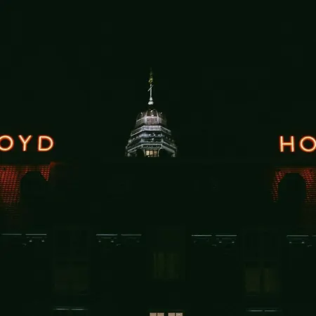 Ξενοδοχείο Lloyd 3*