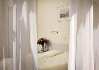 Budget Trianon 2*