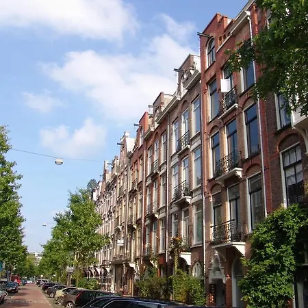 Le Quartier Sonang Bed & Breakfast