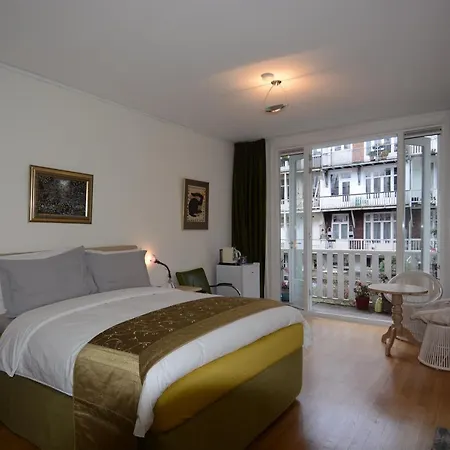 Le Quartier Sonang Bed & Breakfast