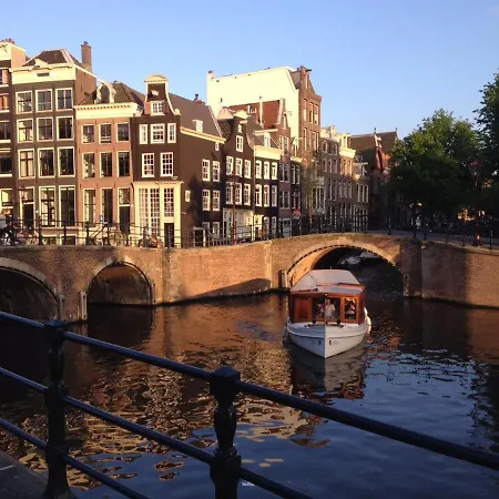 Bed & Breakfast Le Quartier Sonang Amsterdam