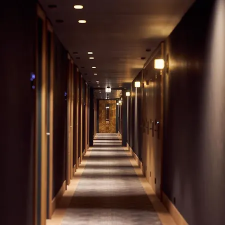 Hotel Met 4*