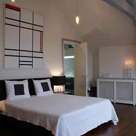 Hotel Museum 4*